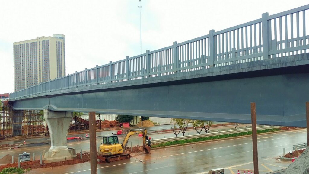 K24+748.966 footbridge.