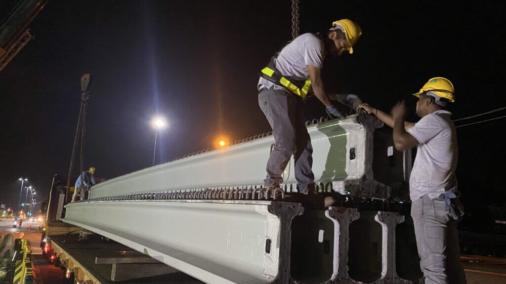 Second stage bridge beam arrived at site.