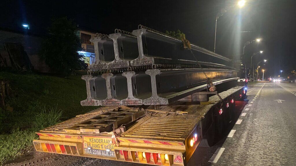 Second phase beam arrived at site.