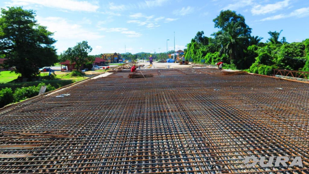 Construction of in-situ deck