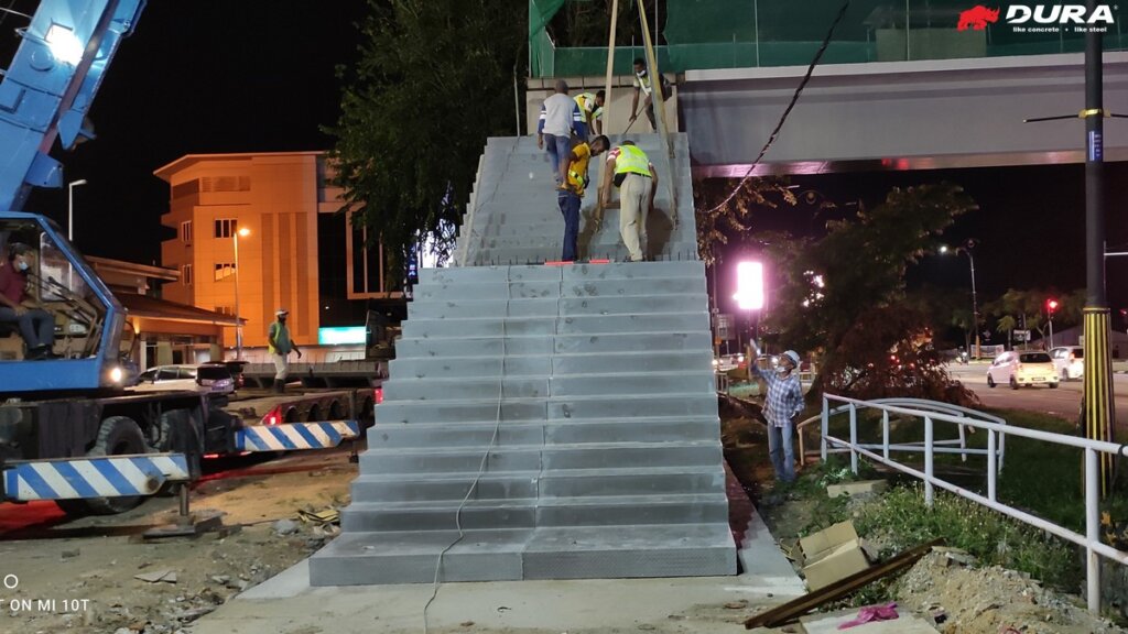 Installation of DURA staircase.