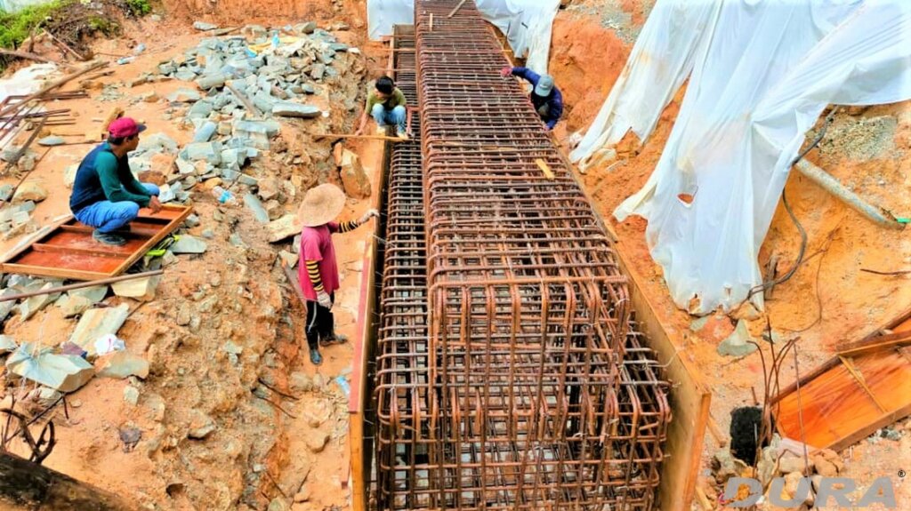 Installation of steel bar for the abutment (160720).