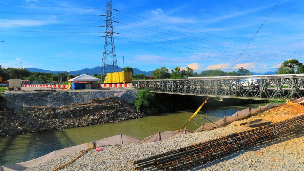 New bridge site at Sungai Pinji.