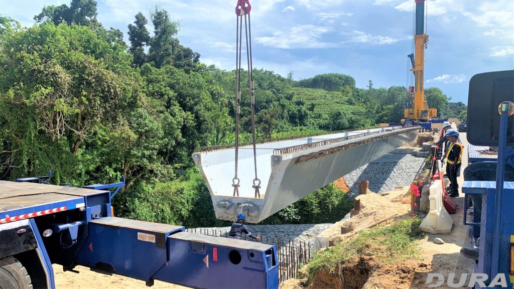 Positioning of the first beam.