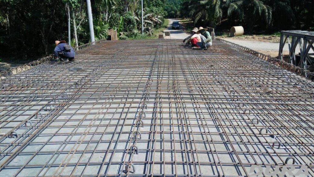 Preparation of steel reinforcement for the RC deck -1-