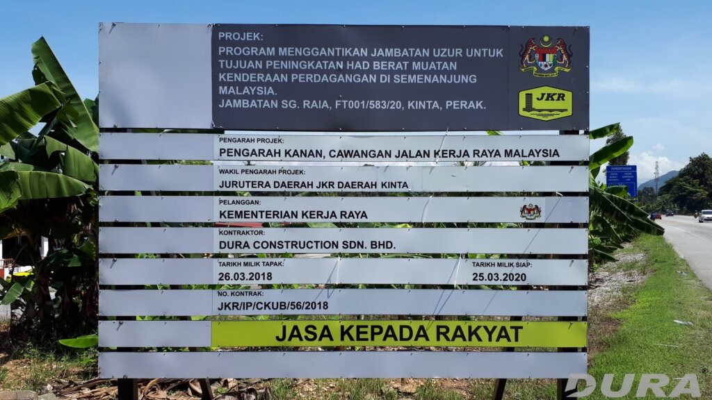 Project signboard for Sg. Raia Bridge
