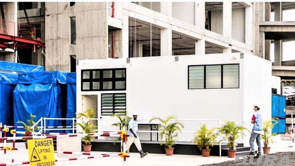 Using prefabricated pre-finished volumetric construction -PPVC-, these dormitory modules are in an almost completed state when transport