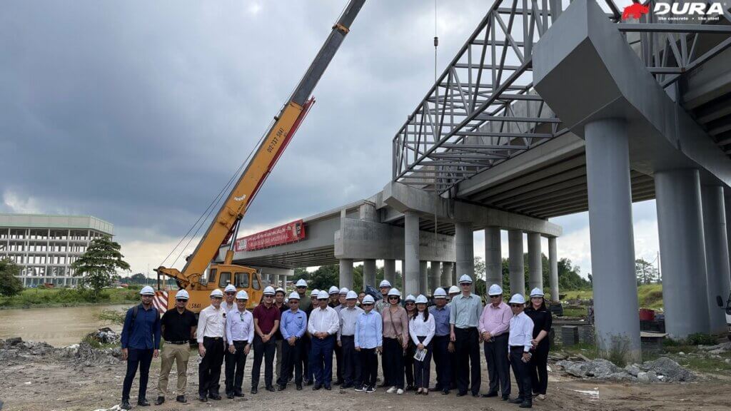 Group photo session at Langat Bridge 105m.