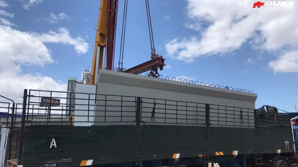 Unloading of UBG2500 segments (220220).