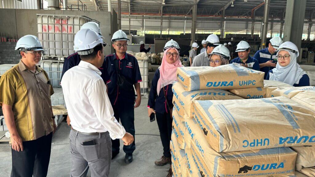 Demonstration of UHPC can be packaging.