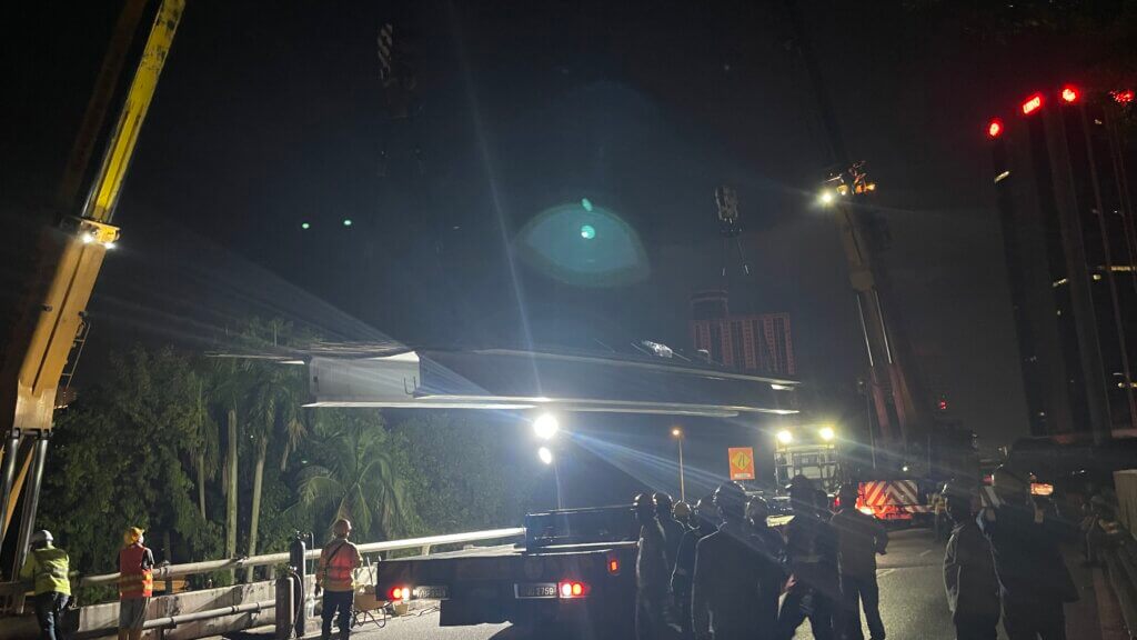 Launching of DURA IB with composite bridge deck.