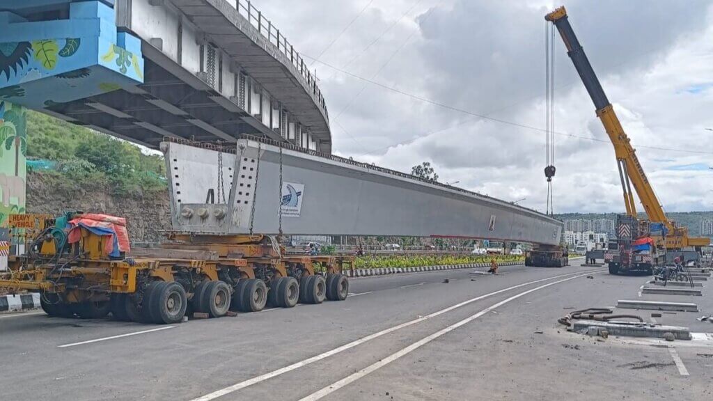 Erection of DURA UBG to launching site.