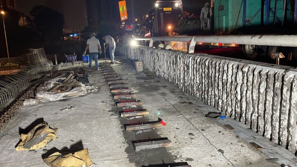 Curing compound applied.