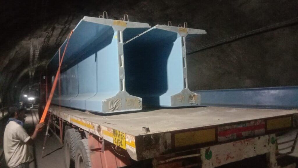 BT1500 segments arrived at site.