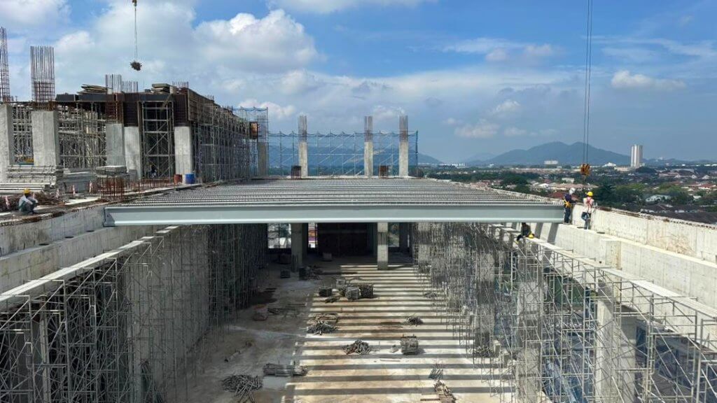 Positioning and siting onto abutments.