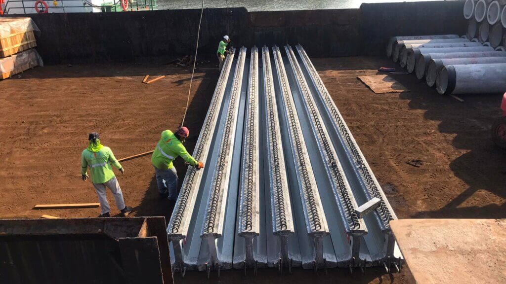 DURA® IB650 girders were delivered by barge from the Chemor factory to Sandakan.