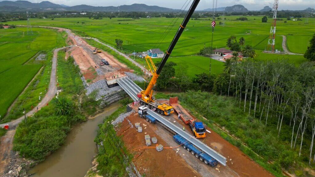 DURA® IB1500 beam lifting and installation in progress.